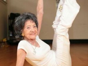 Si Puo’ Diventare Insegnante Di Yoga a Tutte le Età?