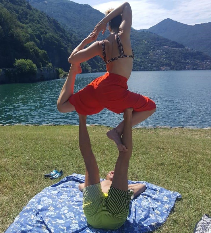 acro-yoga acro yoga