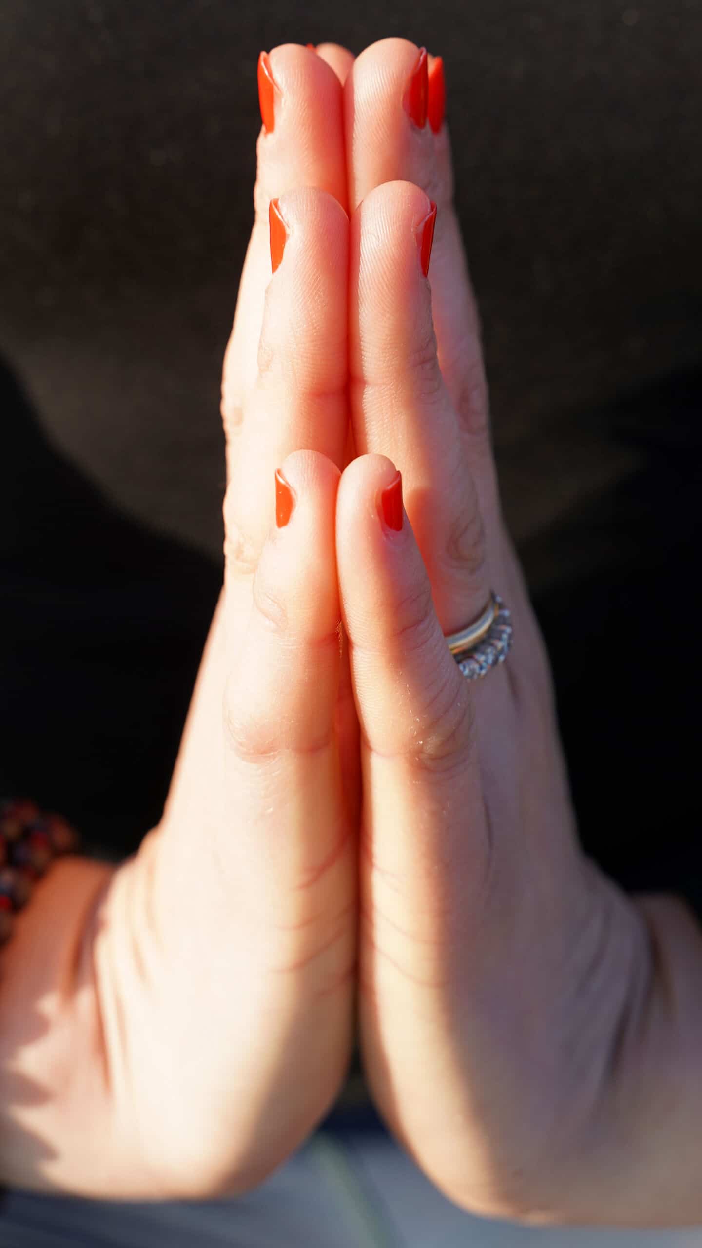 ANAHATA CHAKRA ANJALI MUDRA