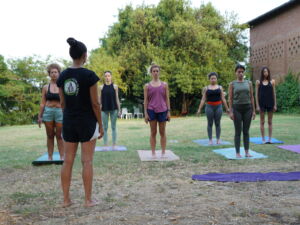 TADASANA: La Posizione della Montagna