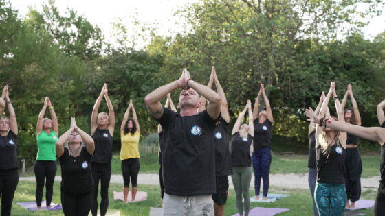 Yoga per il mal di testa: esercizi contro l’emicrania