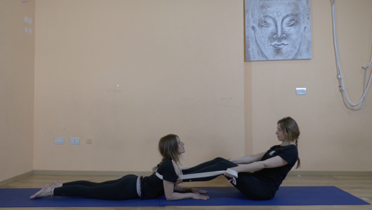 Yoga in due, Salamba Bhujangasana 