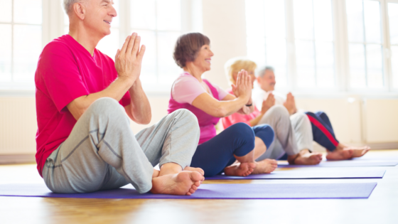 Yoga per la terza età: cos’è e come si pratica