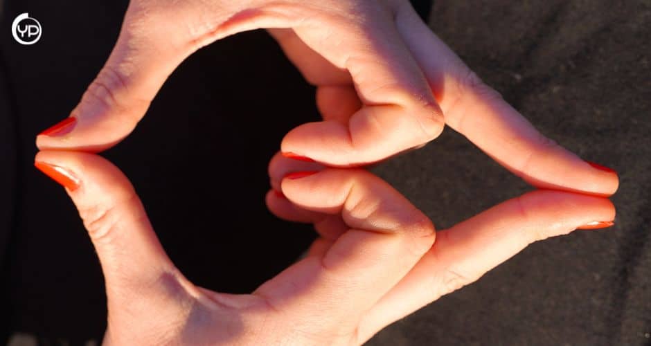 Kalesvara Mudra