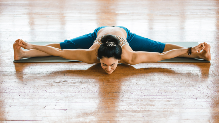 Upavistha Konasana, La Posizione Seduta Ad Angolo 6 Upavistha Konasana La Posizione Yoga Seduta Ad Angolo