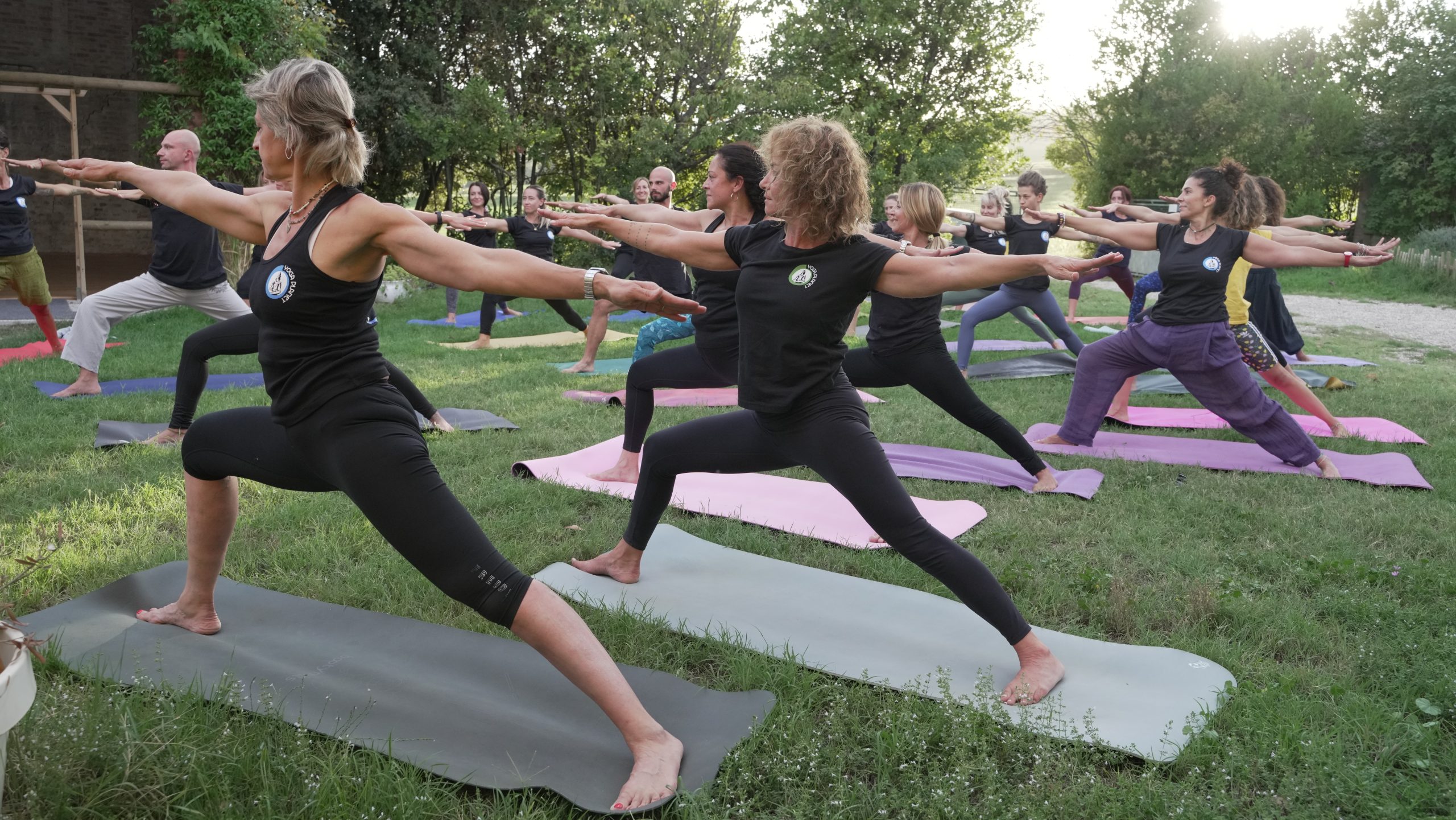 Virabhadrasana 2, la Posizione Yoga del Guerriero 2