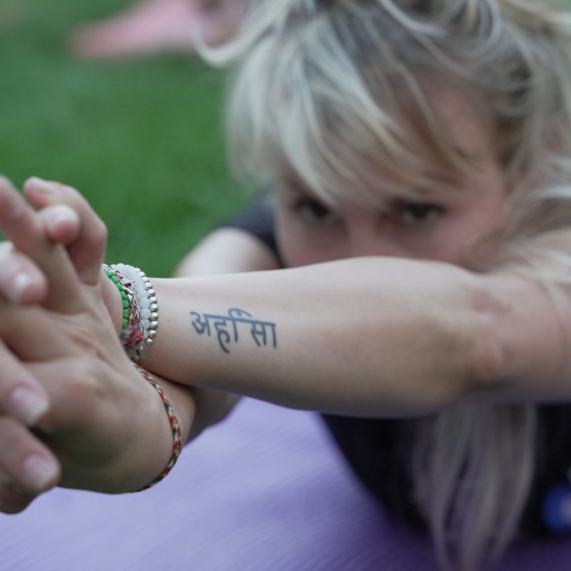 Come-iniziare-a-preaticare-Remove-Yoga-scaled