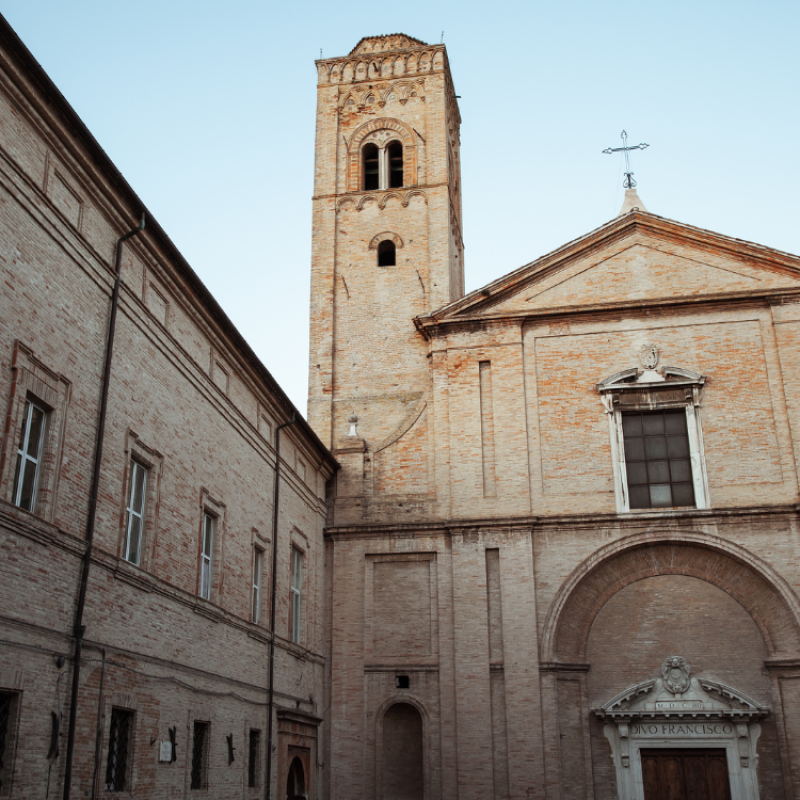 fermo